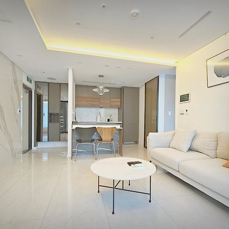 Uh Flat The Seocho Apartman Szöul Kültér fotó