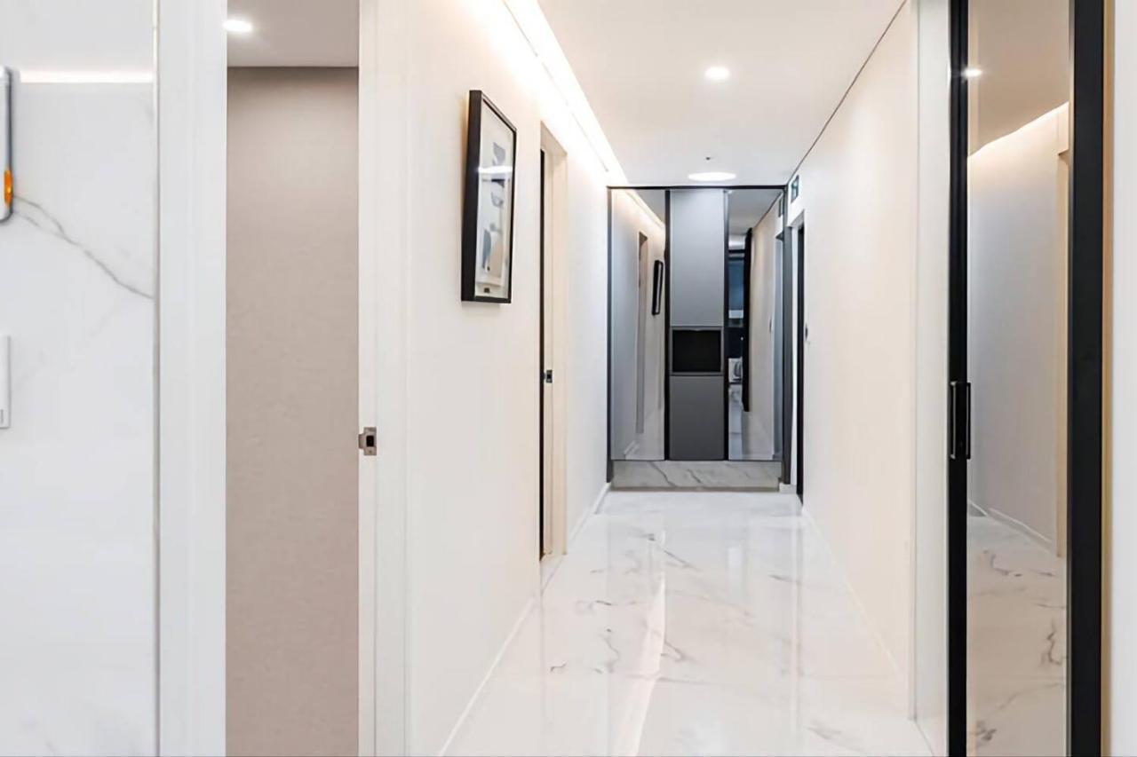 Uh Flat The Seocho Apartman Szöul Kültér fotó