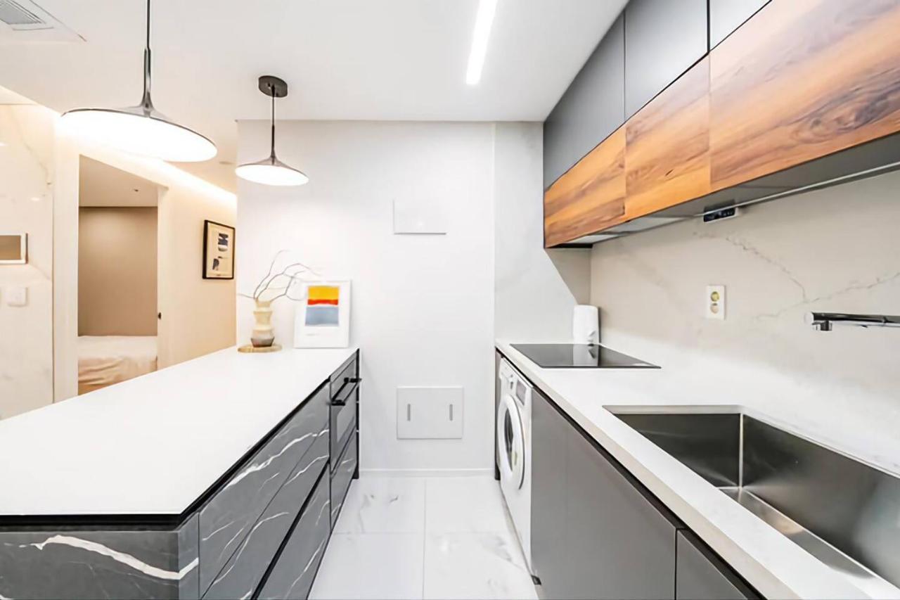 Uh Flat The Seocho Apartman Szöul Kültér fotó