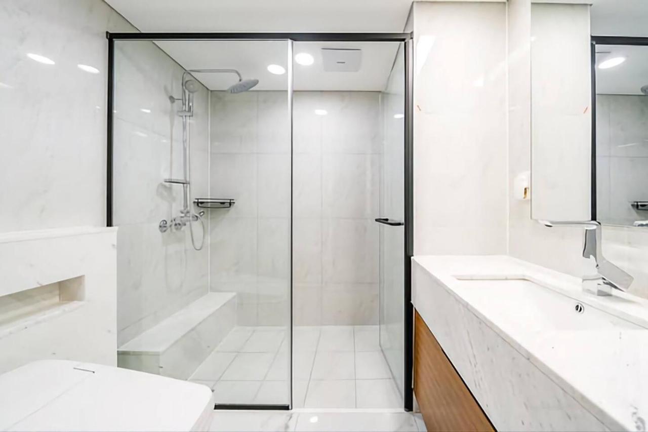 Uh Flat The Seocho Apartman Szöul Kültér fotó