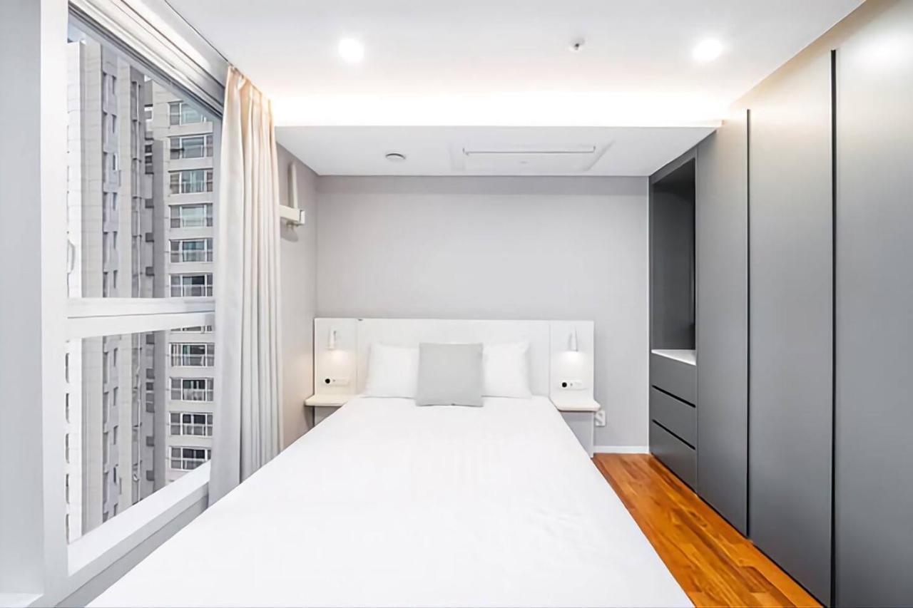 Uh Flat The Seocho Apartman Szöul Kültér fotó