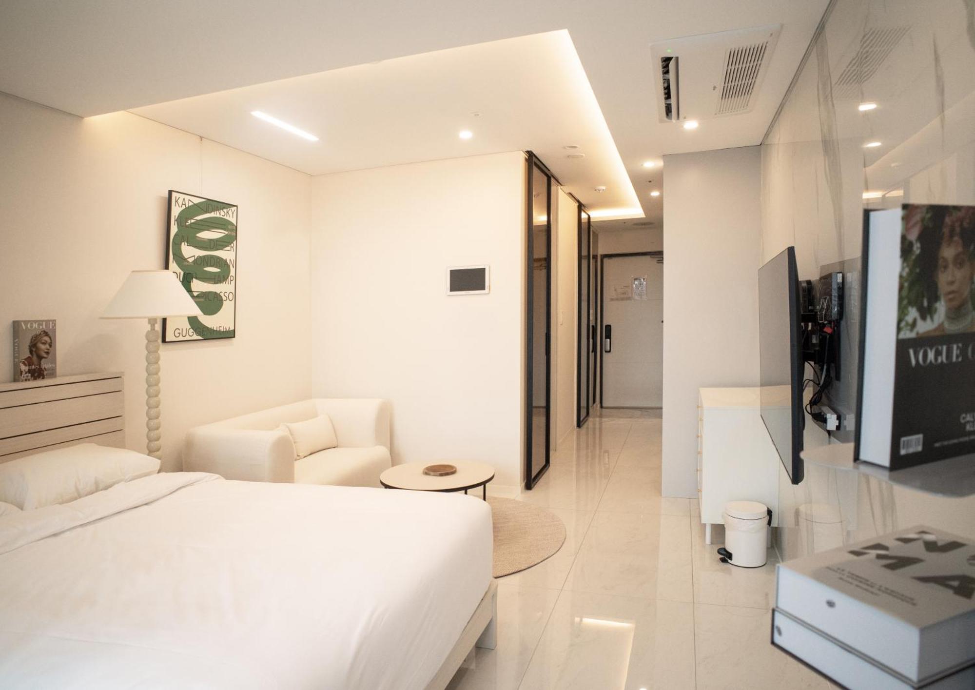 Uh Flat The Seocho Apartman Szöul Kültér fotó