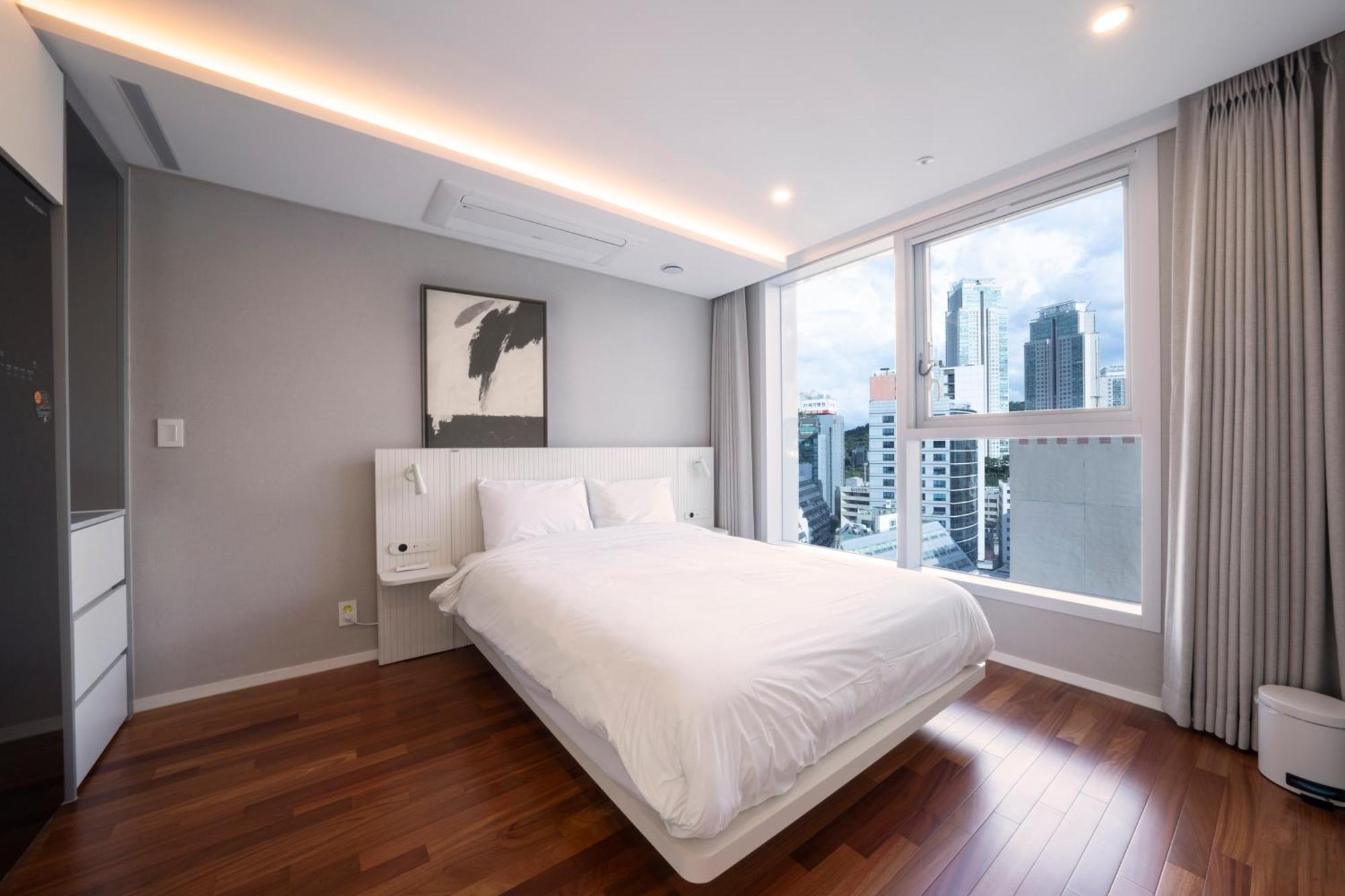 Uh Flat The Seocho Apartman Szöul Kültér fotó